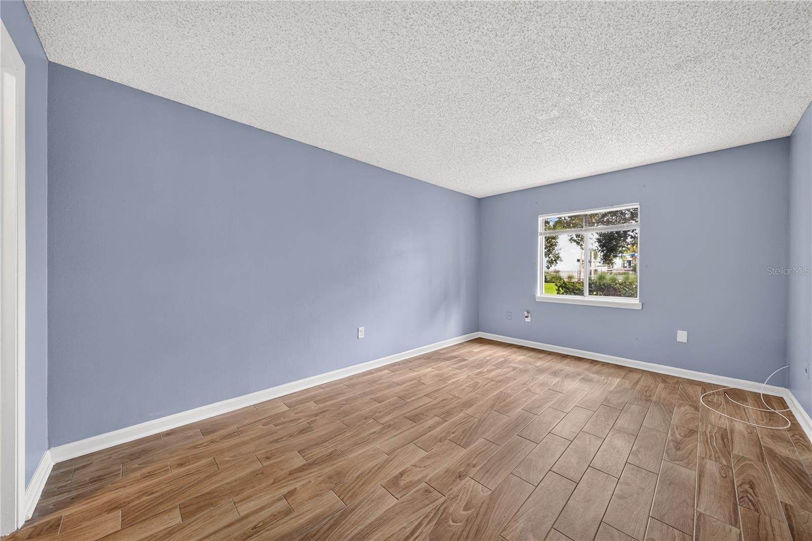 AVALON CONDO - Residential