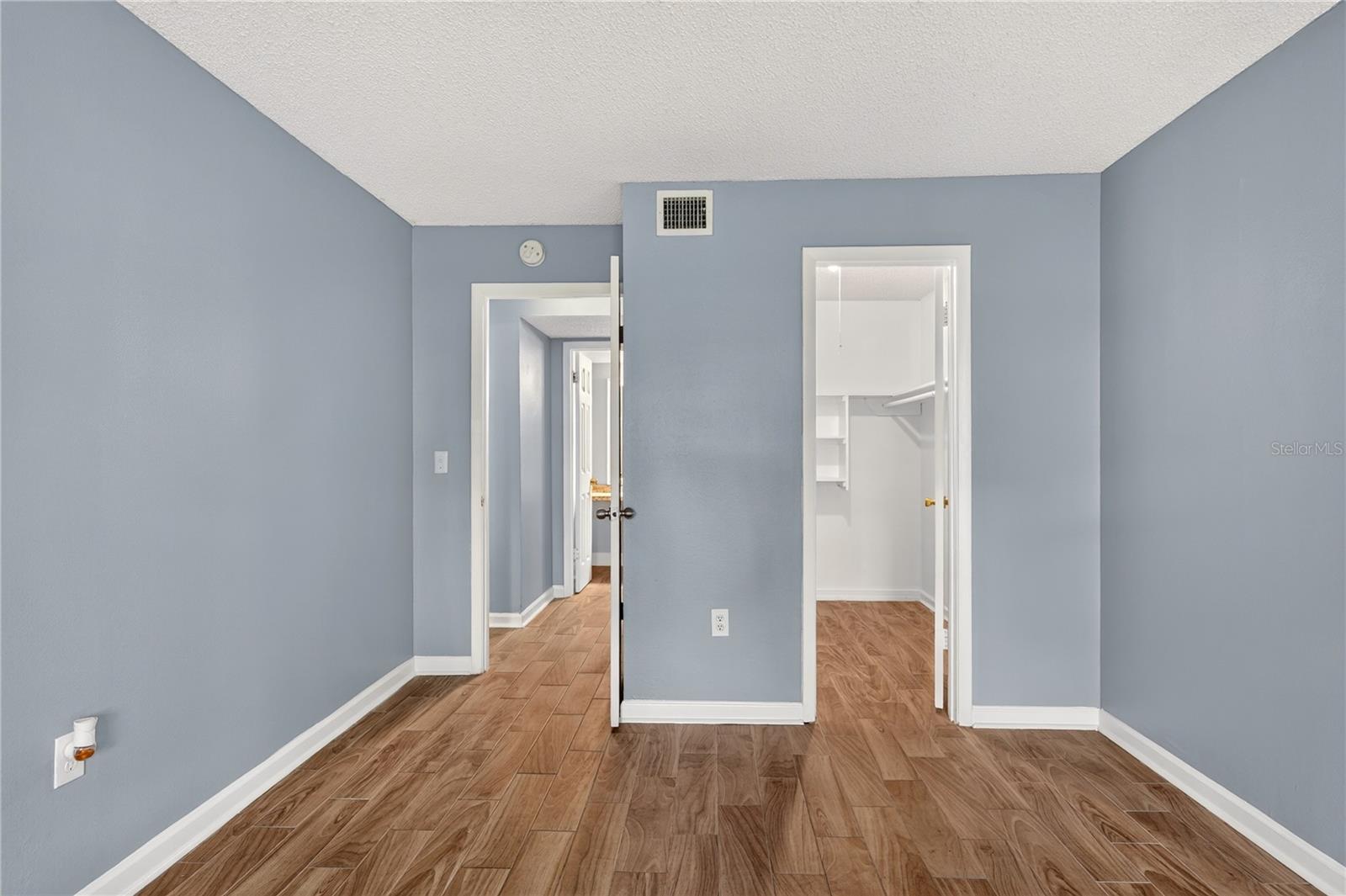 AVALON CONDO - Residential