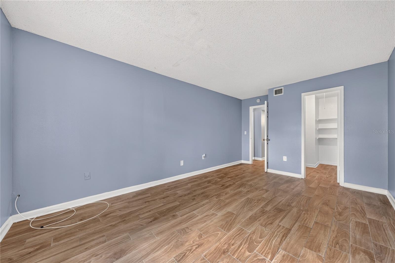 AVALON CONDO - Residential