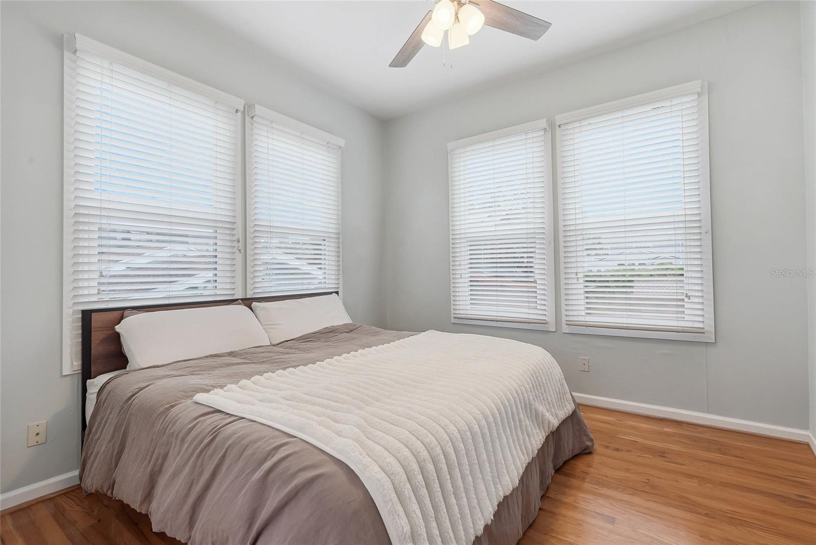 HYDE PARK WEST - Residential