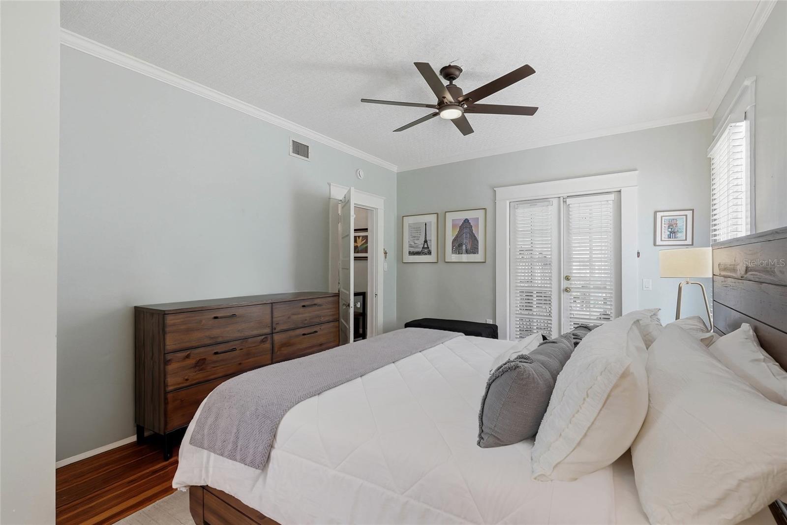 HYDE PARK WEST - Residential