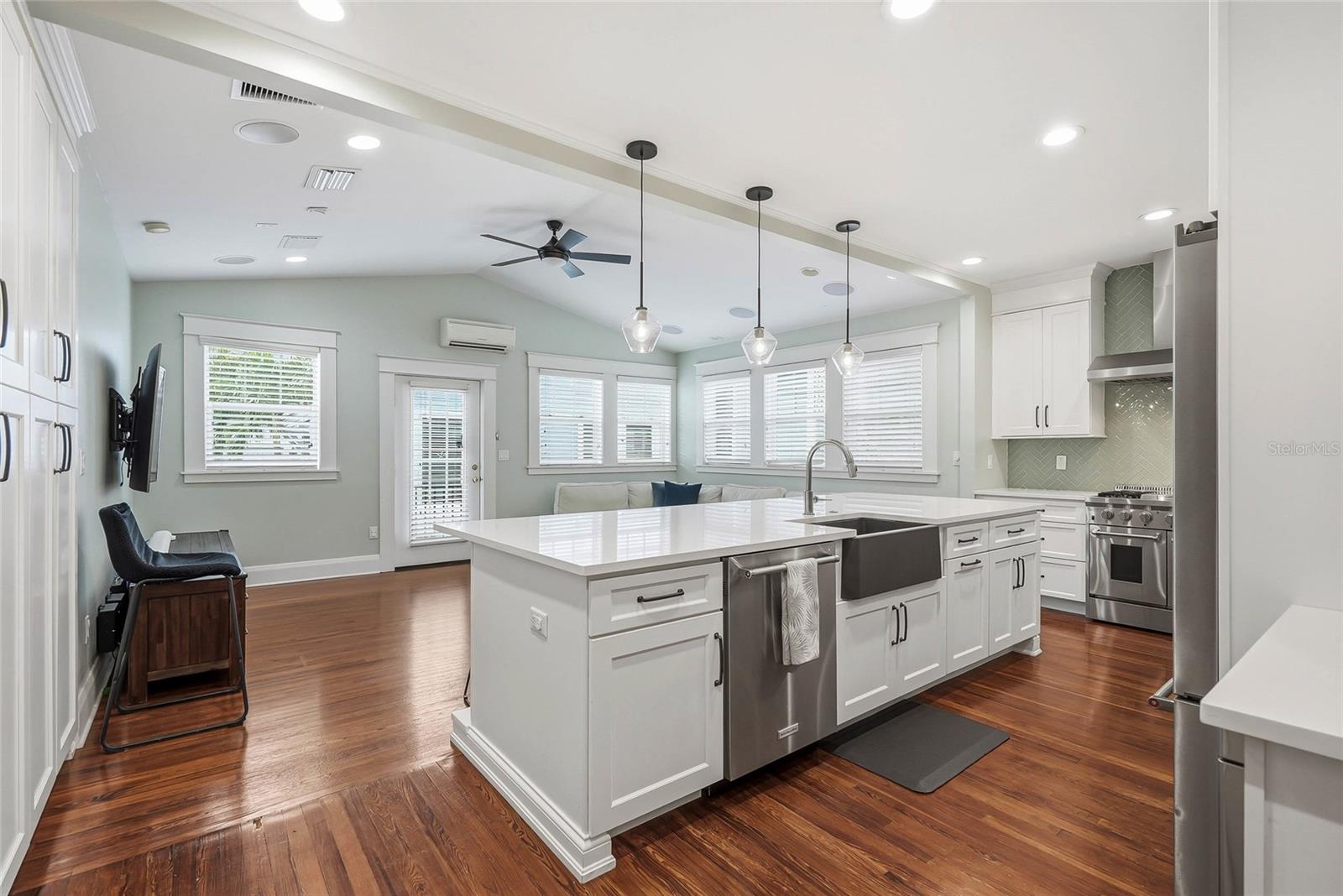 HYDE PARK WEST - Residential