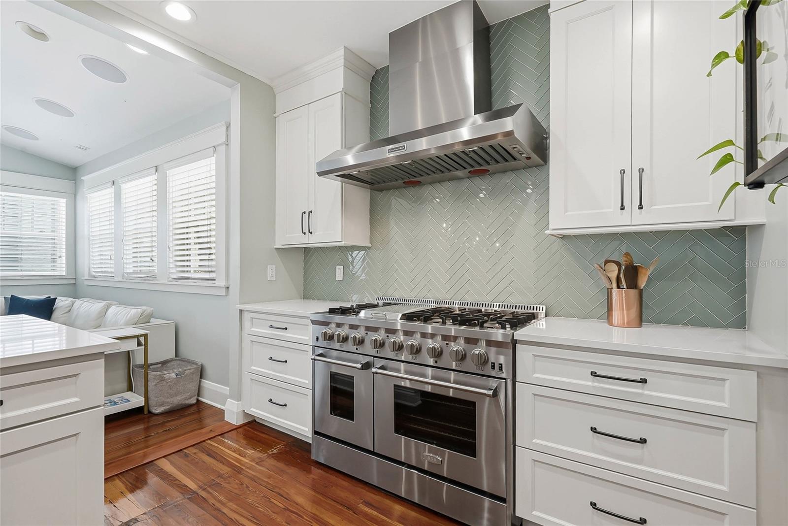 HYDE PARK WEST - Residential
