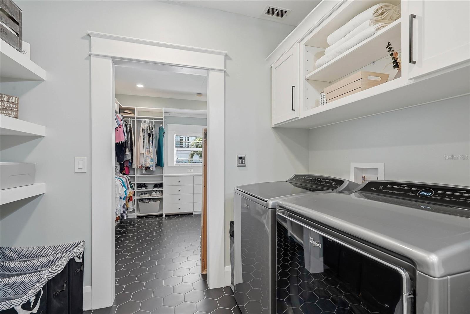 HYDE PARK WEST - Residential