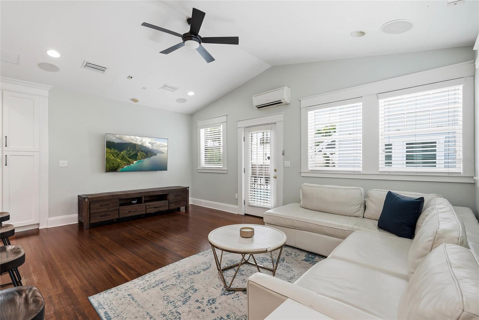 HYDE PARK WEST - Residential