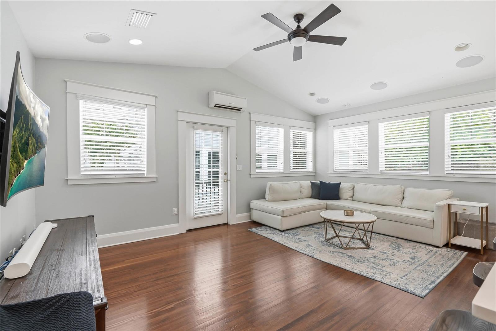 HYDE PARK WEST - Residential
