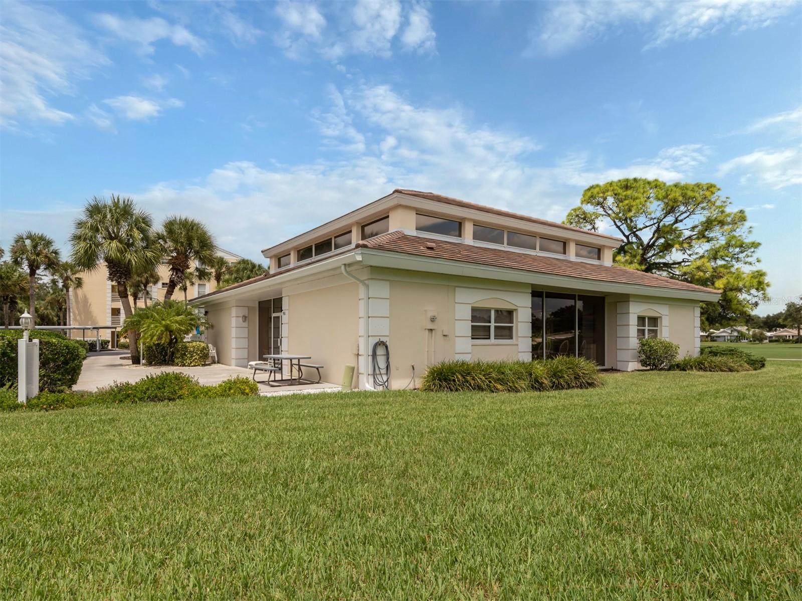 EIGHTH FAIRWAY - Residential