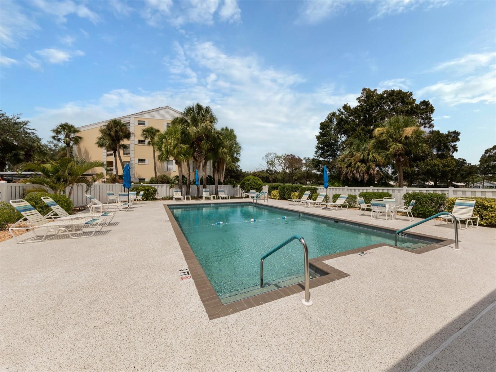 EIGHTH FAIRWAY - Residential