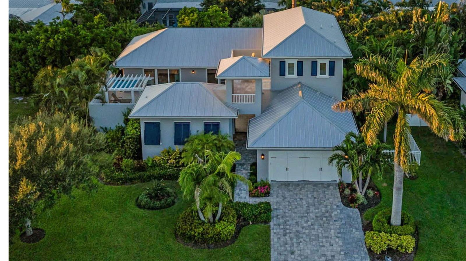 COLLIER WALKER - Residential