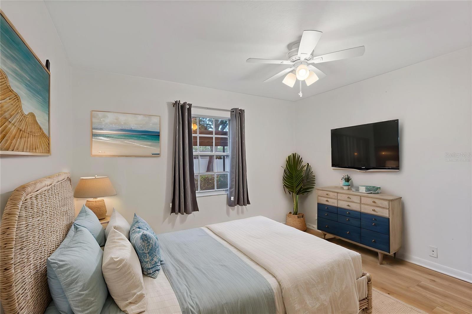 BAY OAKS CONDO - Residential