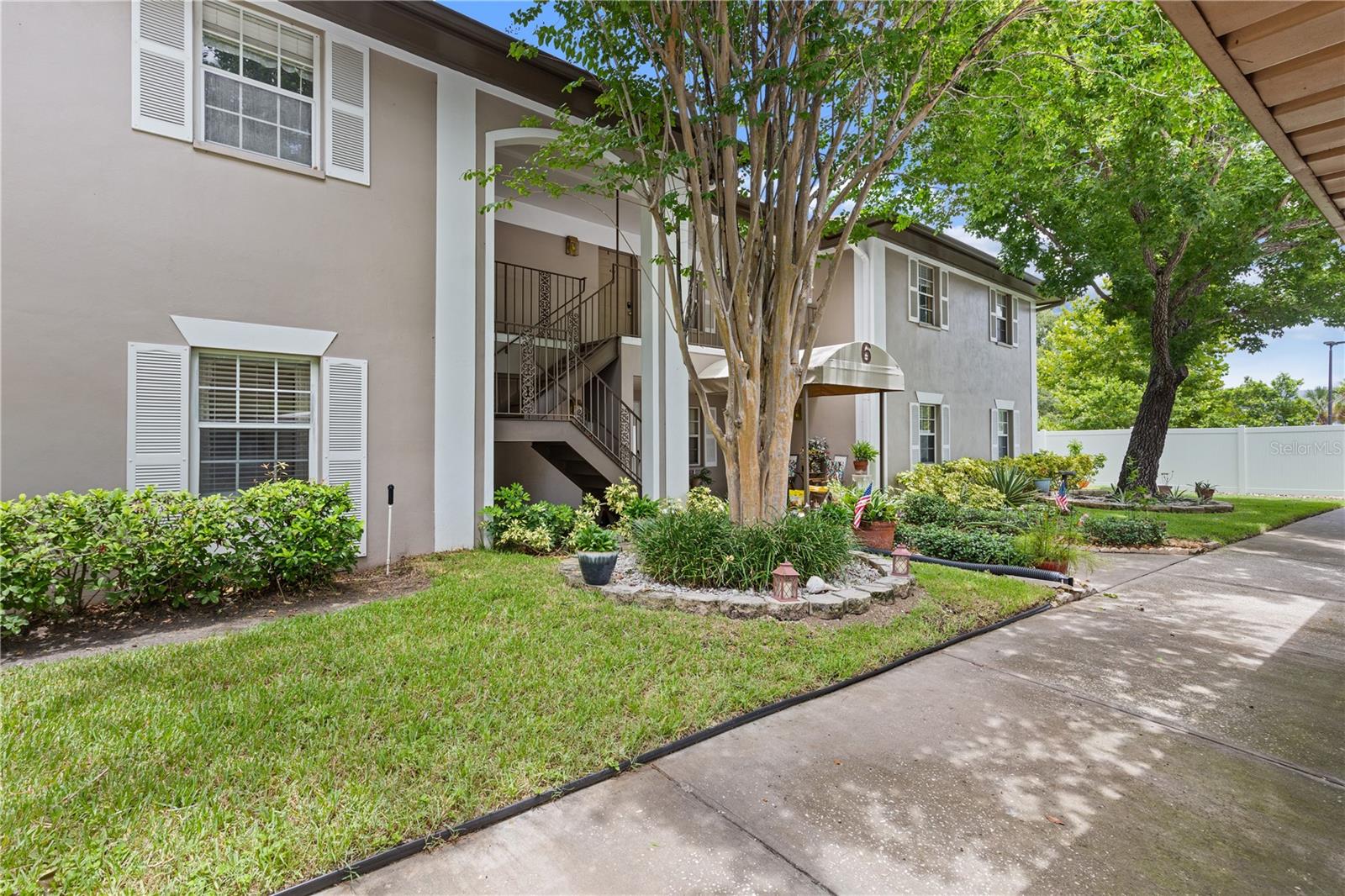 BAY OAKS CONDO - Residential