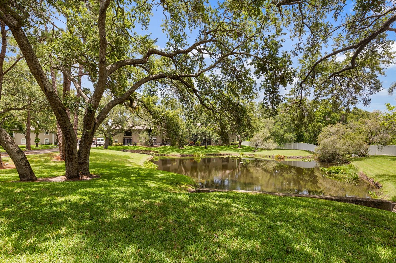 BAY OAKS CONDO - Residential