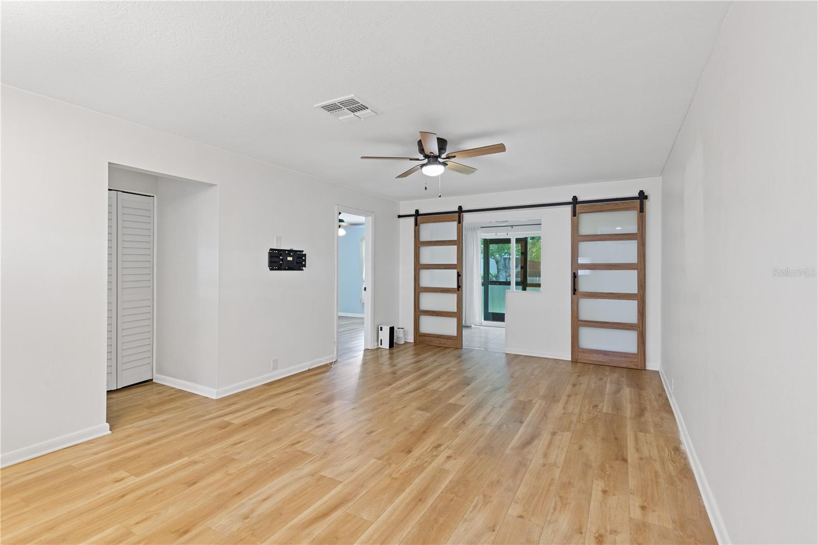 BAY OAKS CONDO - Residential