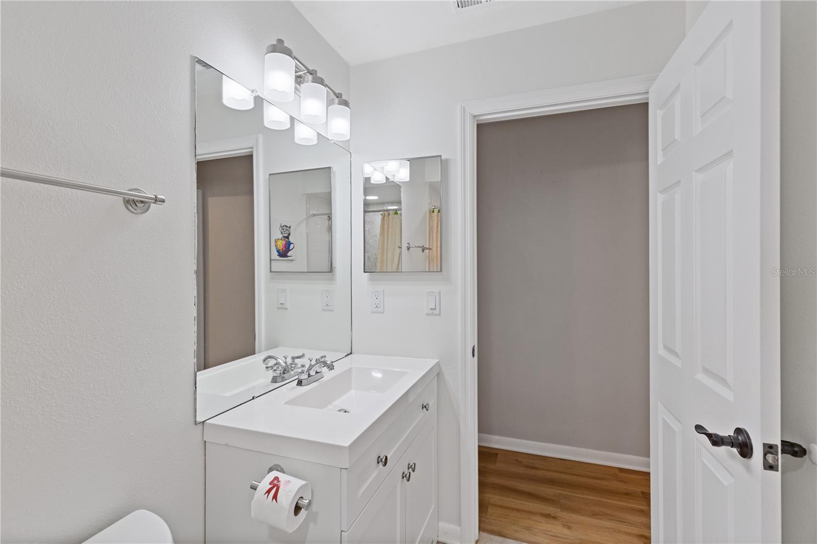 BAY OAKS CONDO - Residential