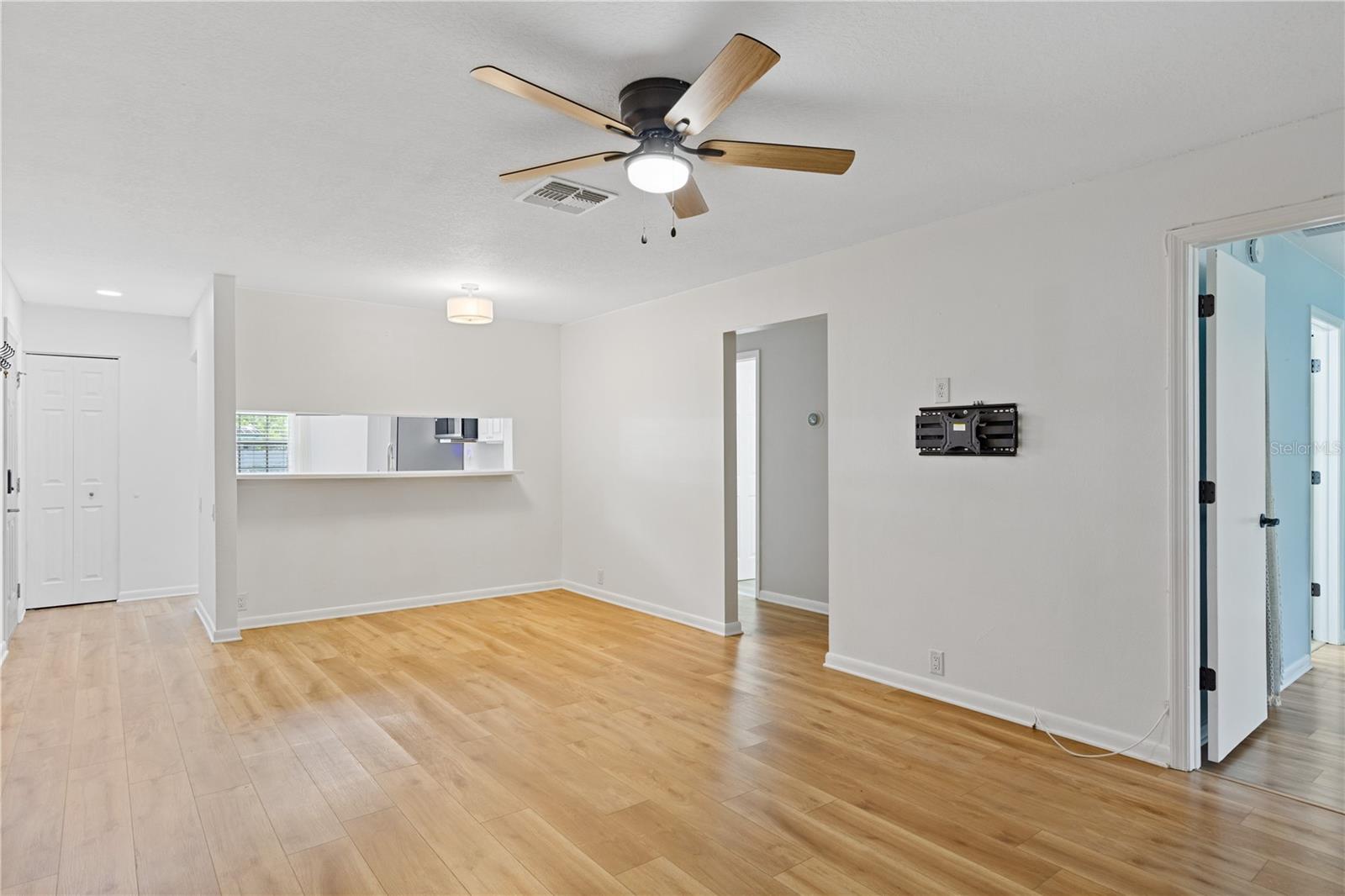 BAY OAKS CONDO - Residential