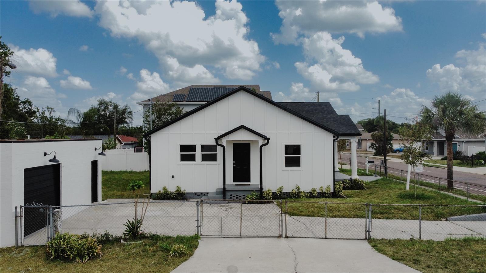 BANZA BANZA - Residential