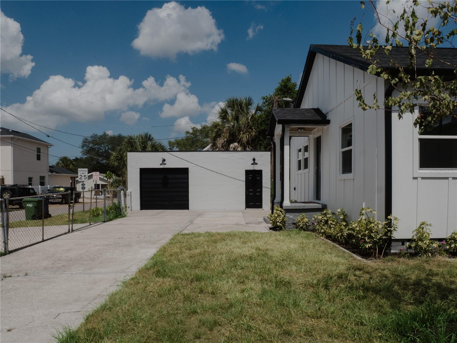 BANZA BANZA - Residential