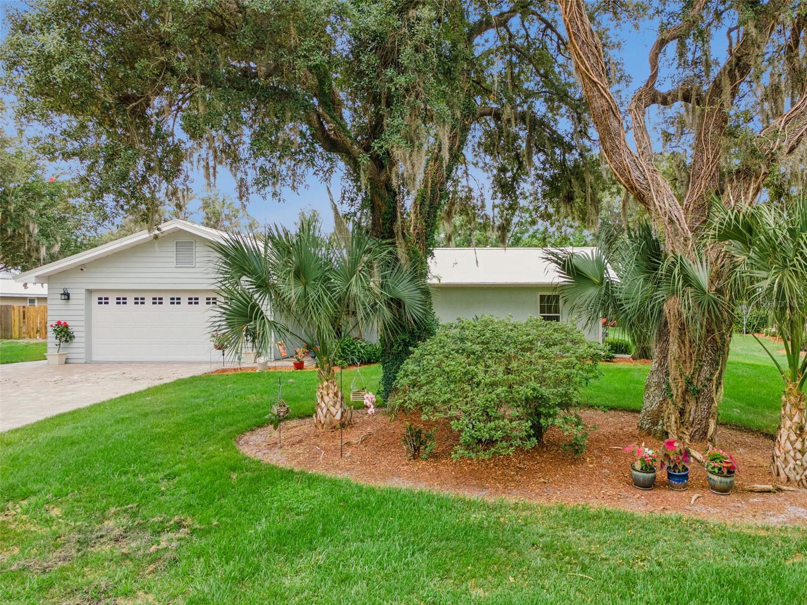 COUNTRY OAKS ESTATES - Residential