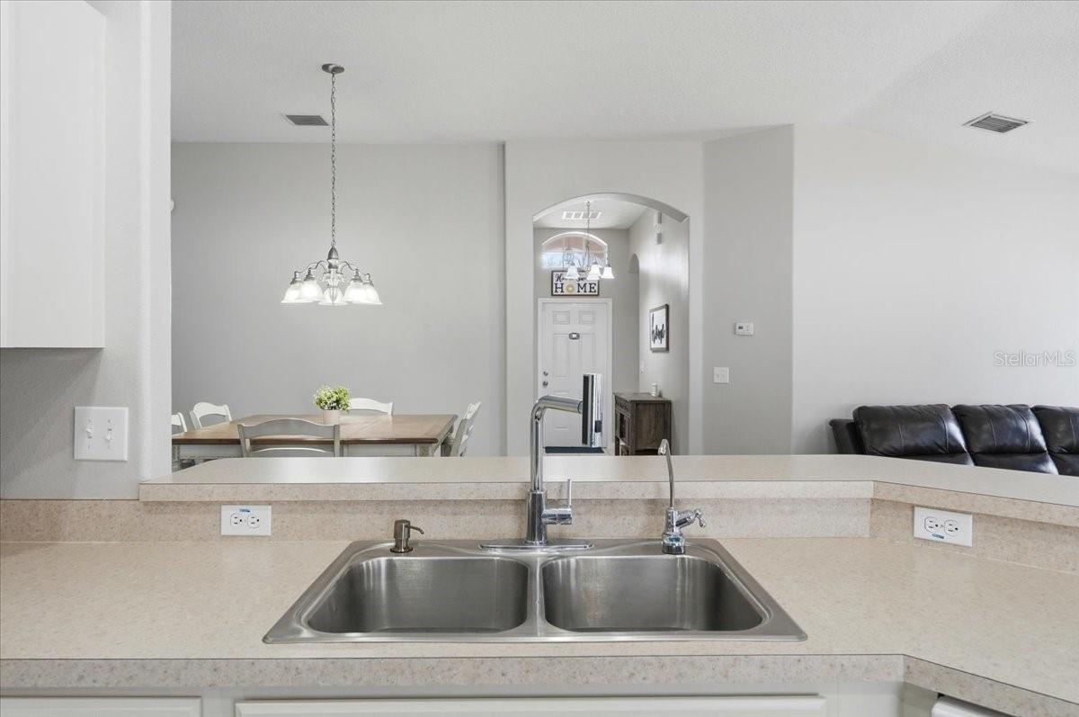 CREEKSIDE - Residential