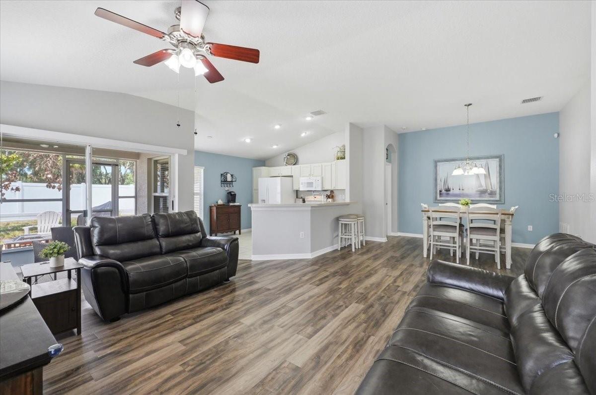 CREEKSIDE - Residential