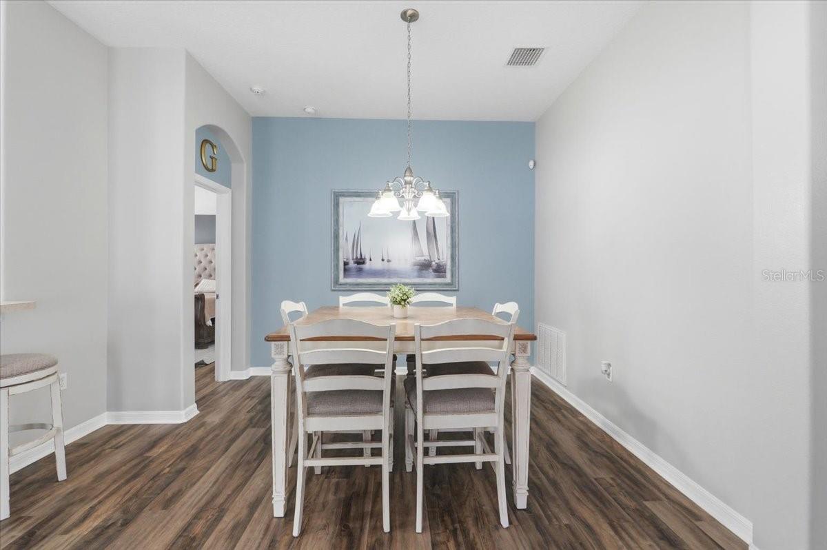 CREEKSIDE - Residential