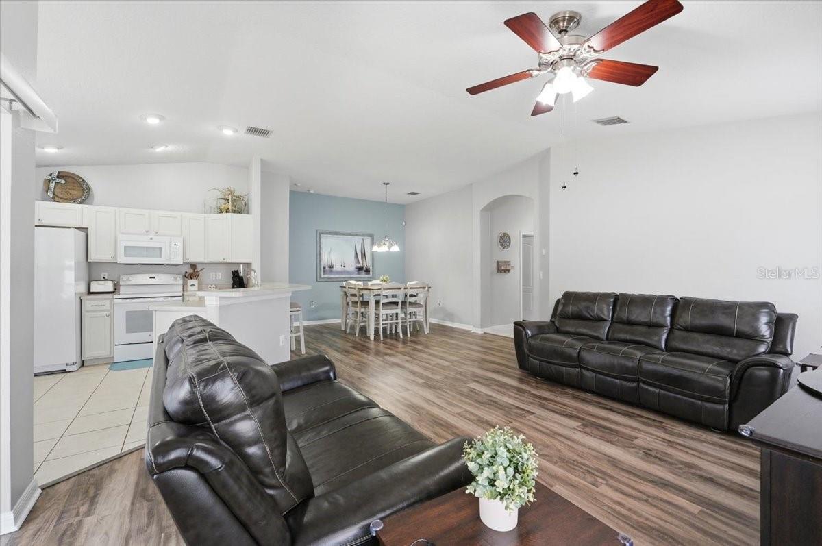 CREEKSIDE - Residential