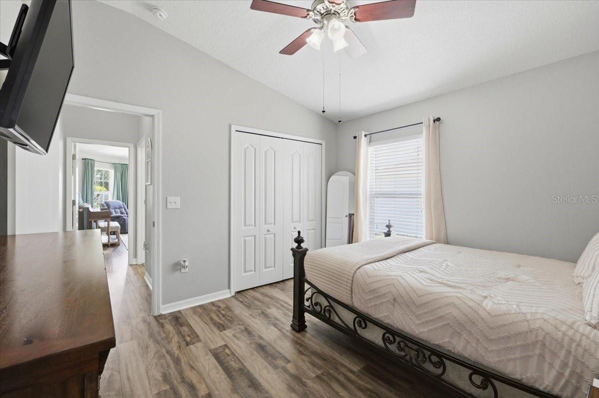CREEKSIDE - Residential