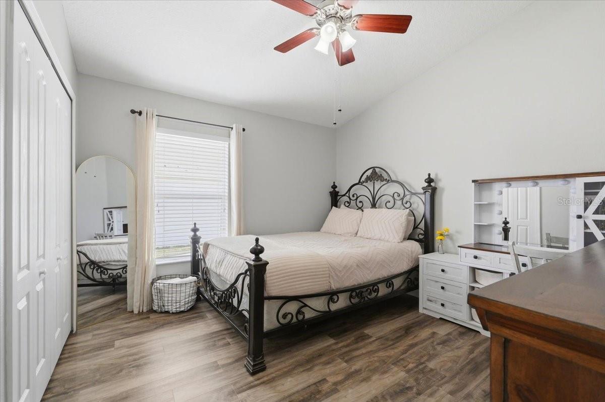 CREEKSIDE - Residential