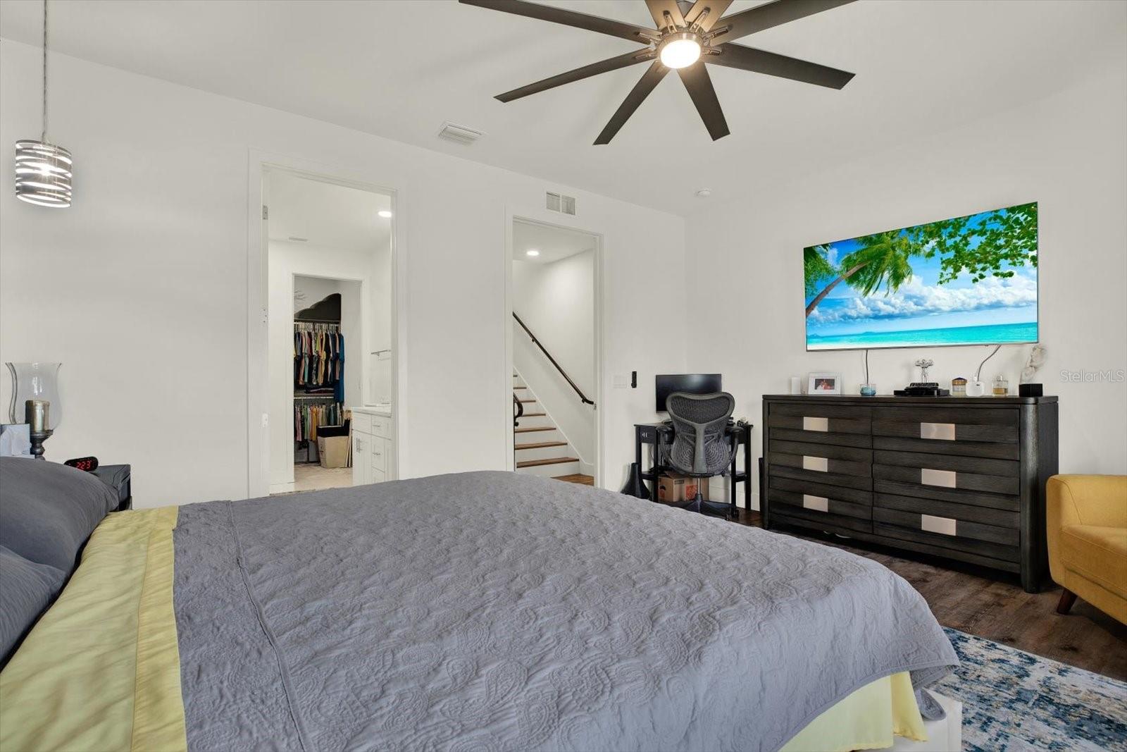 LATITUDES IN THE PARK - Residential