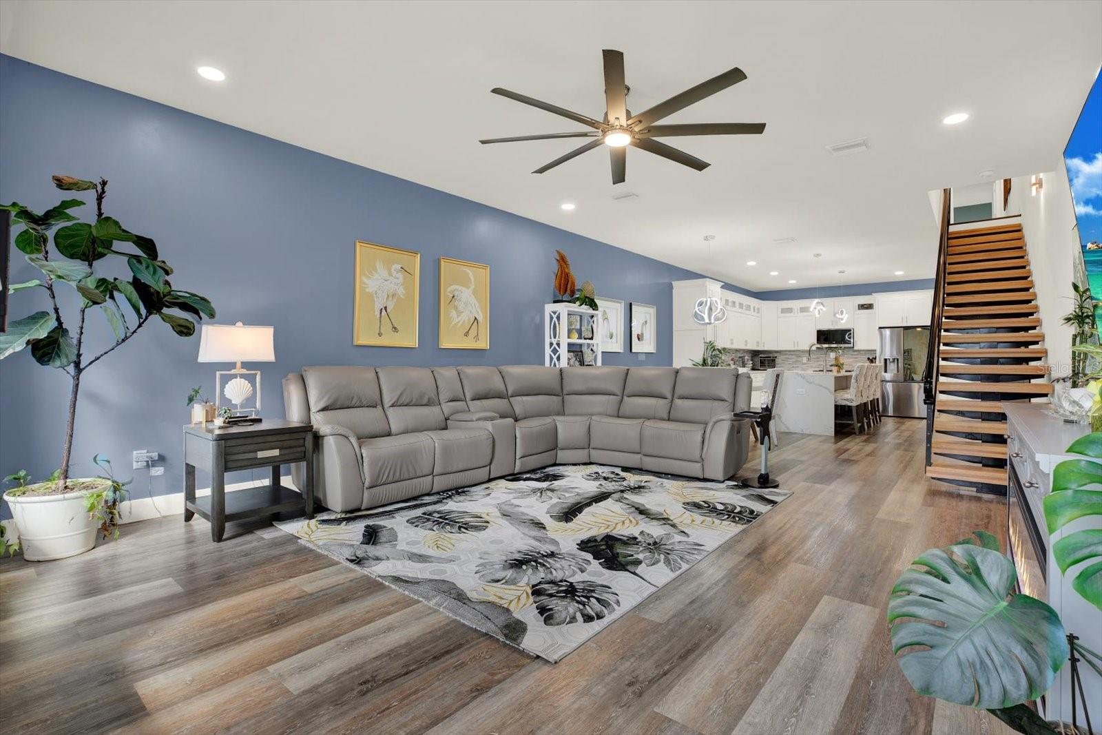 LATITUDES IN THE PARK - Residential