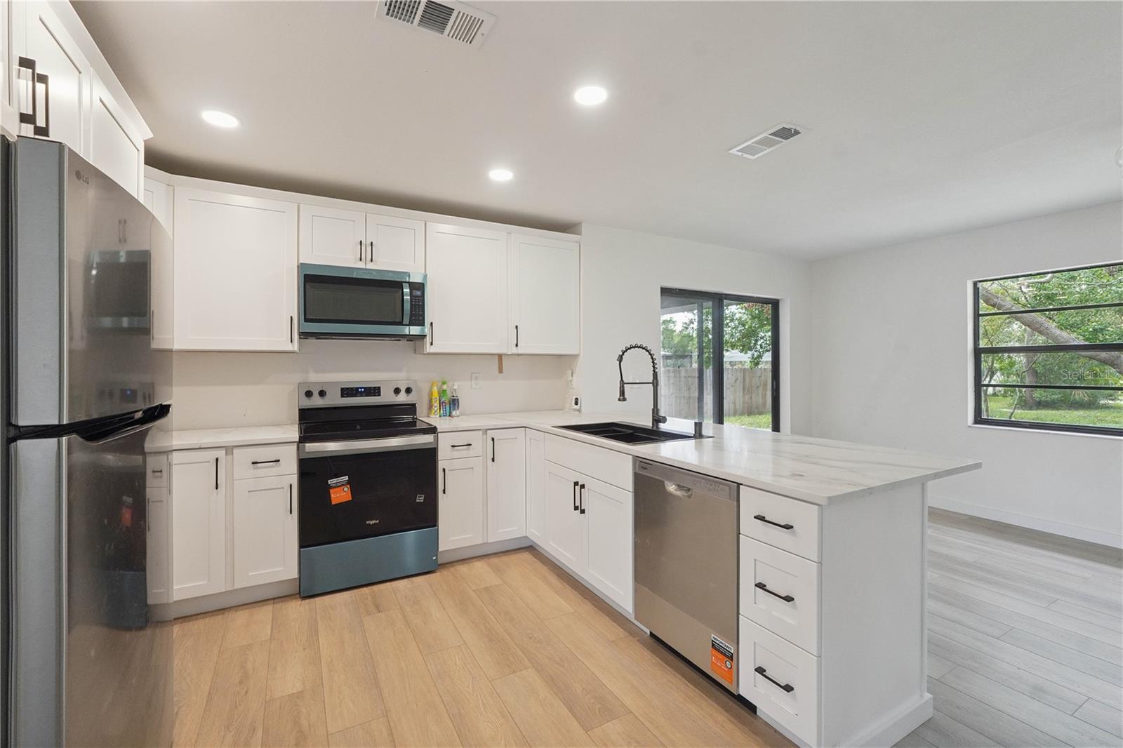 FOREST OAKS - Residential