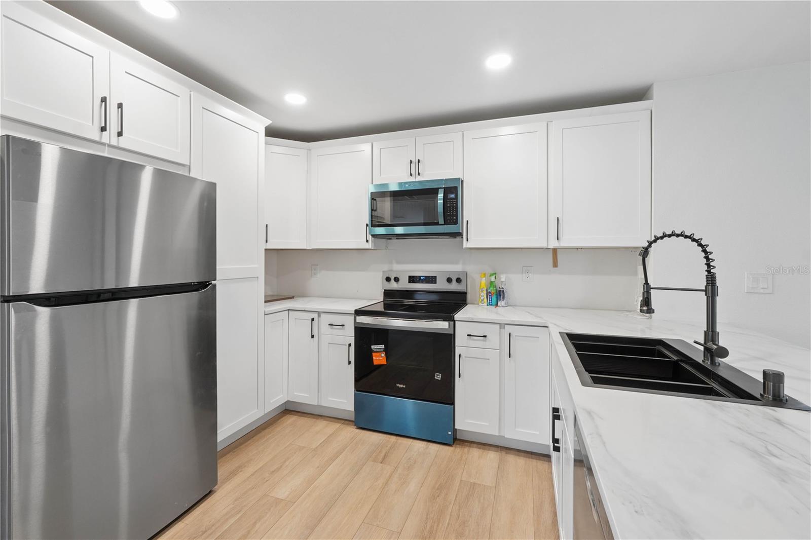 FOREST OAKS - Residential