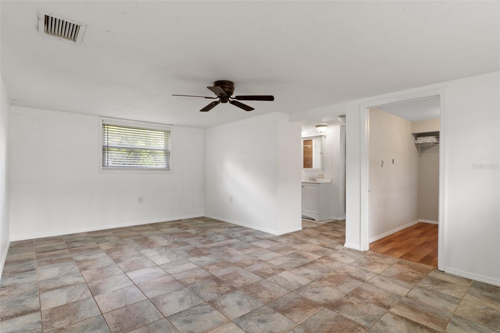 ZAN MAR VILLAGE UNIT 01 - Residential