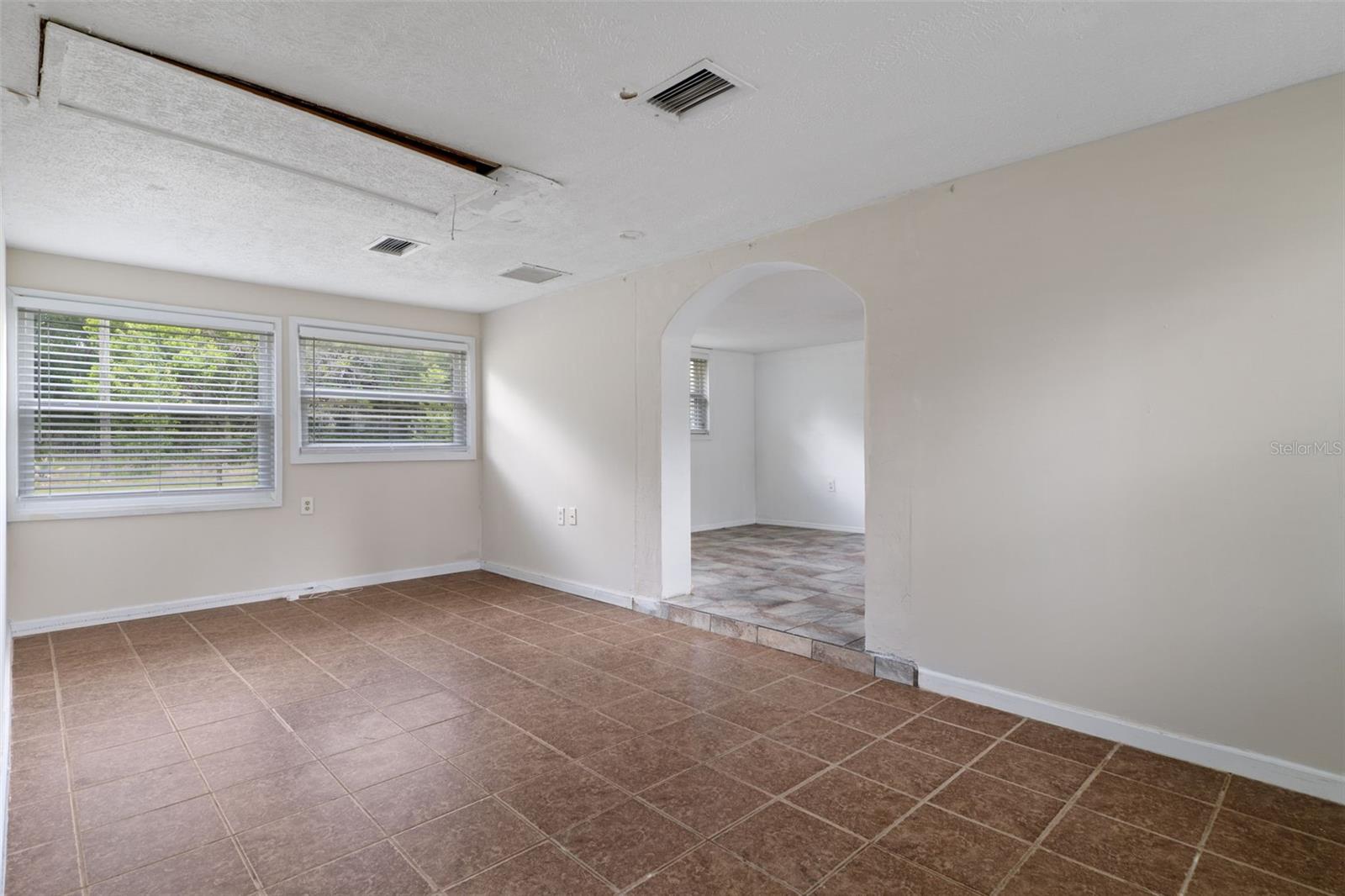ZAN MAR VILLAGE UNIT 01 - Residential