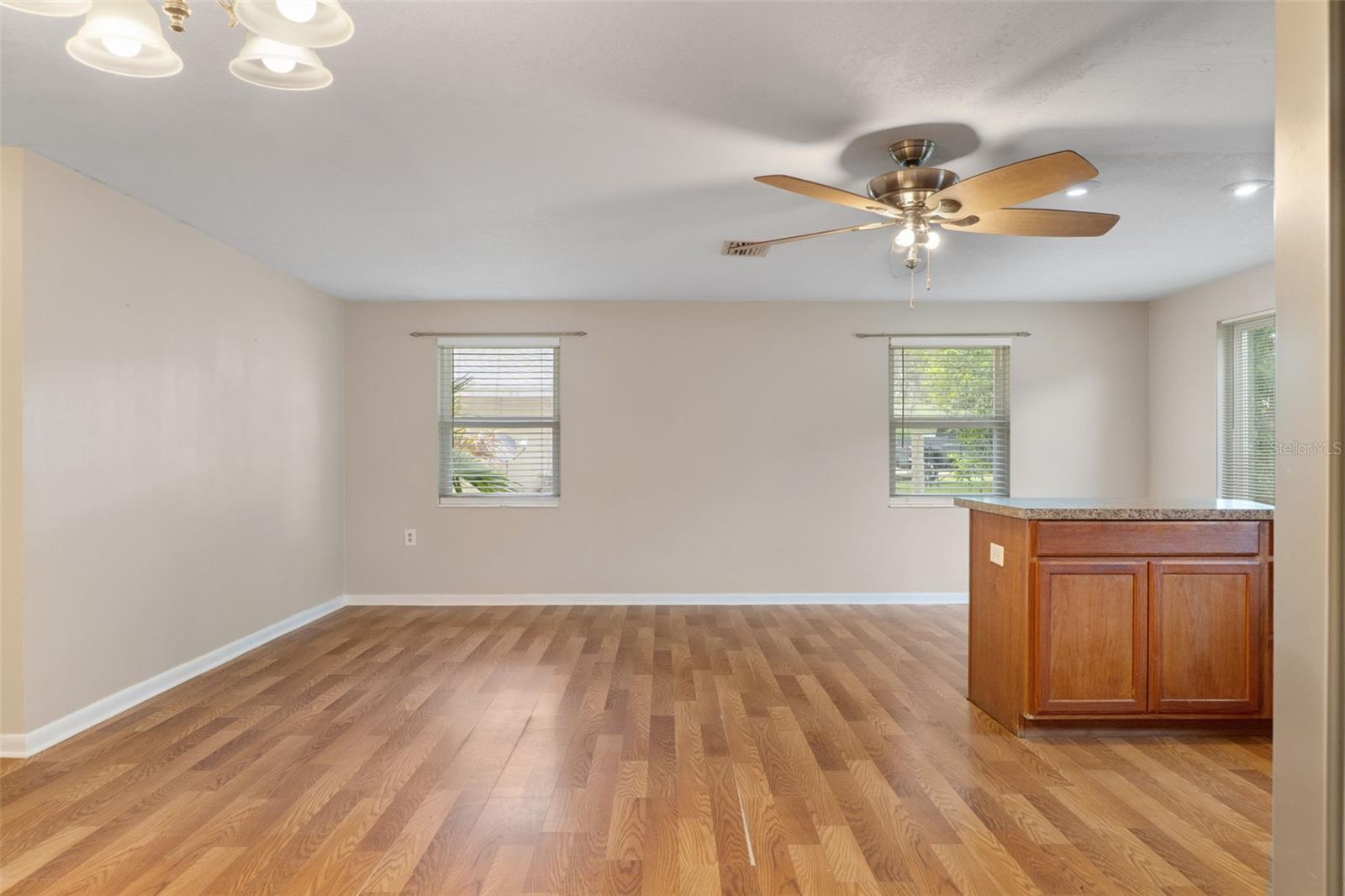 ZAN MAR VILLAGE UNIT 01 - Residential
