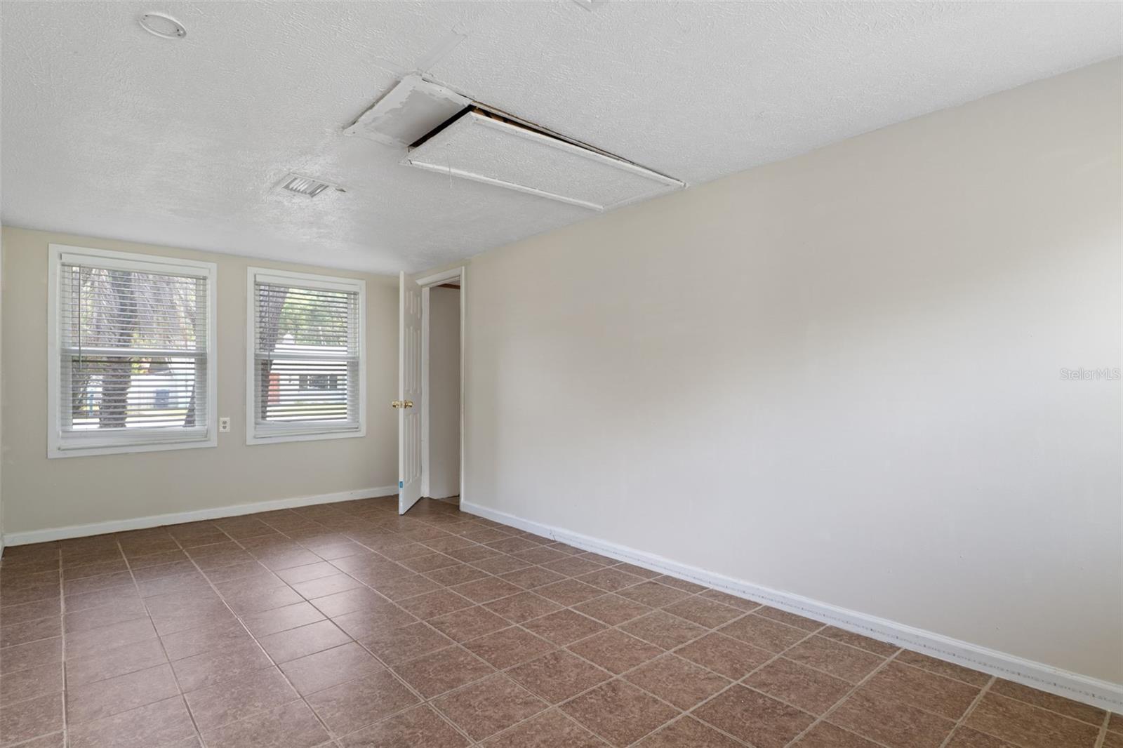 ZAN MAR VILLAGE UNIT 01 - Residential