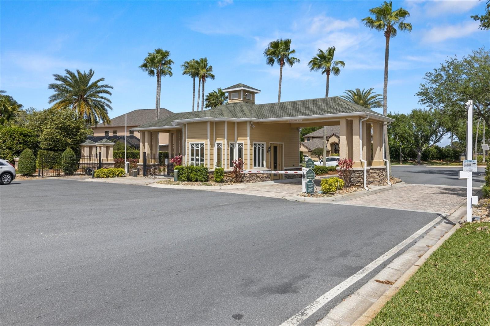 PLANTATION PALMS - Residential