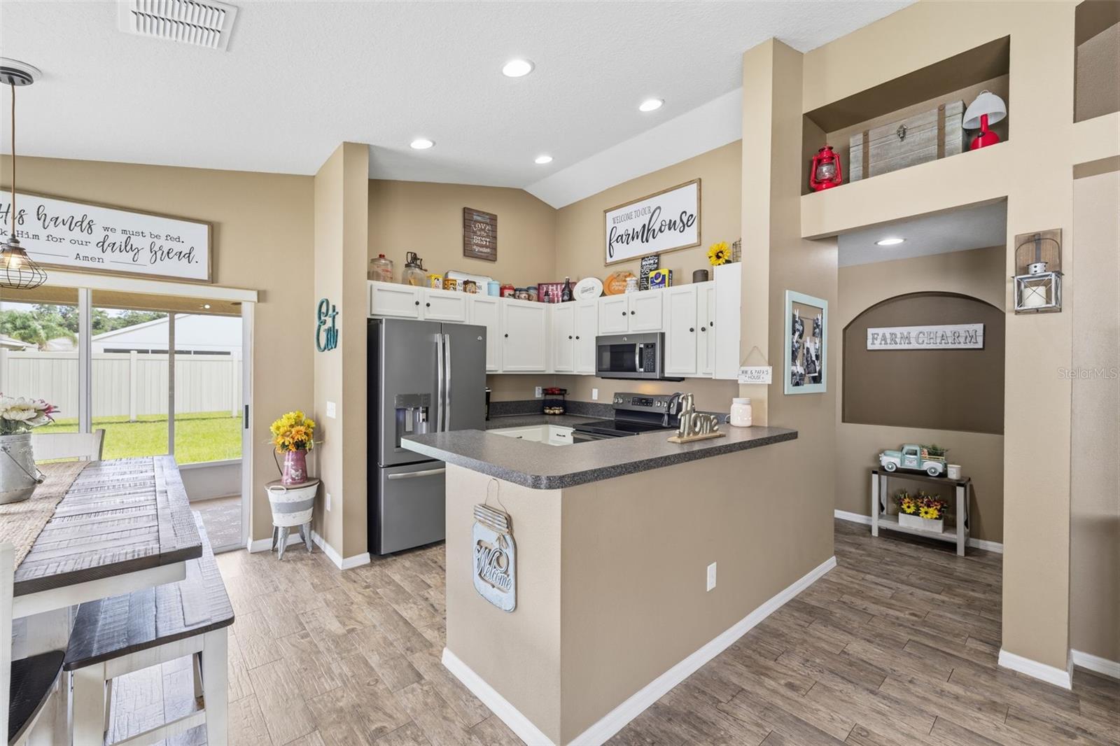 PLANTATION PALMS - Residential