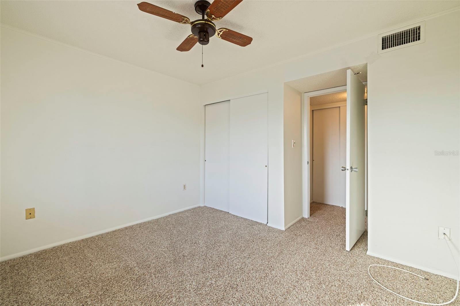 BAYSHORE ON THE LAKE APTS III SEC2 - Residential