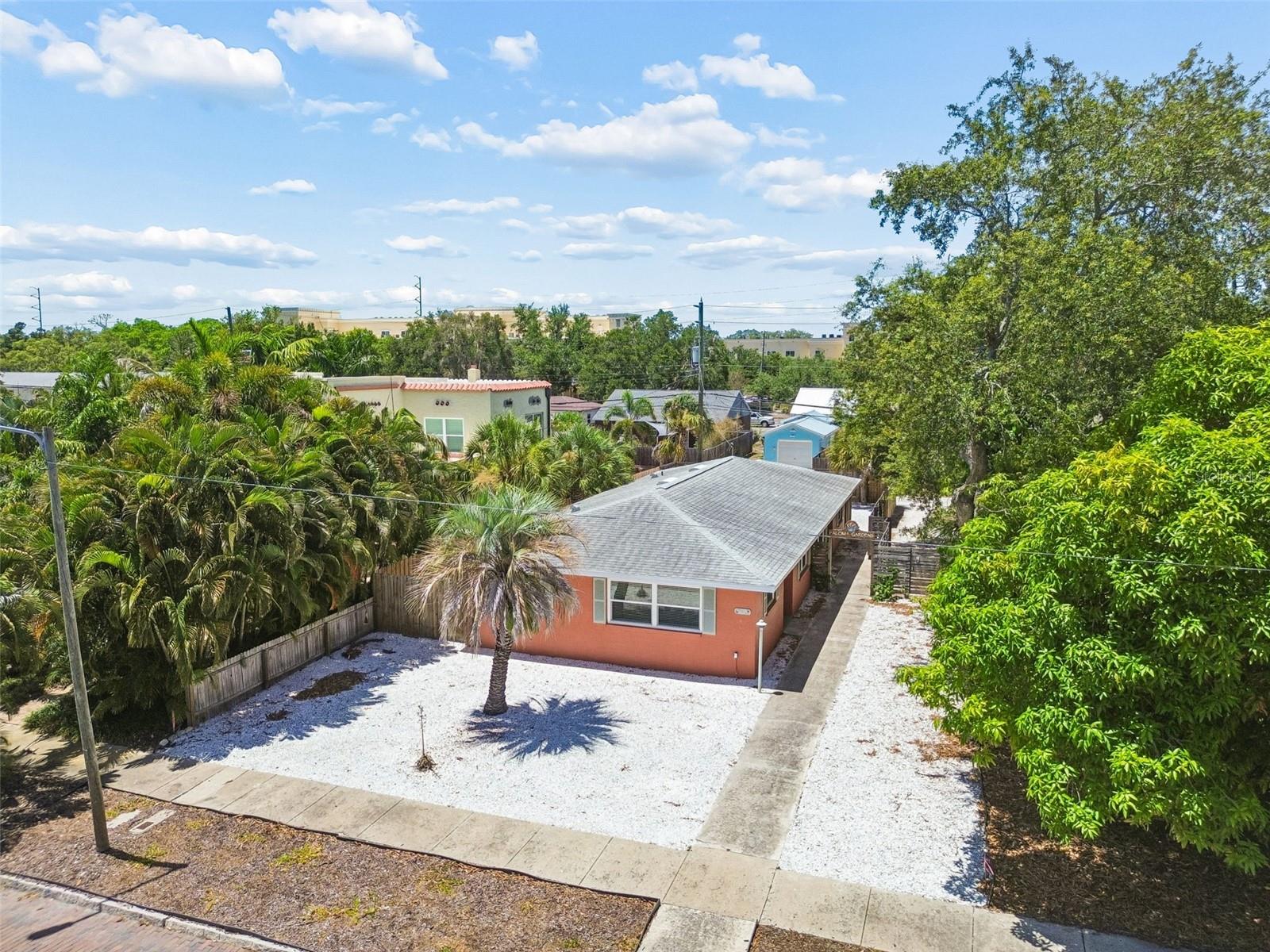 PASADENA ESTATES - Residential Income