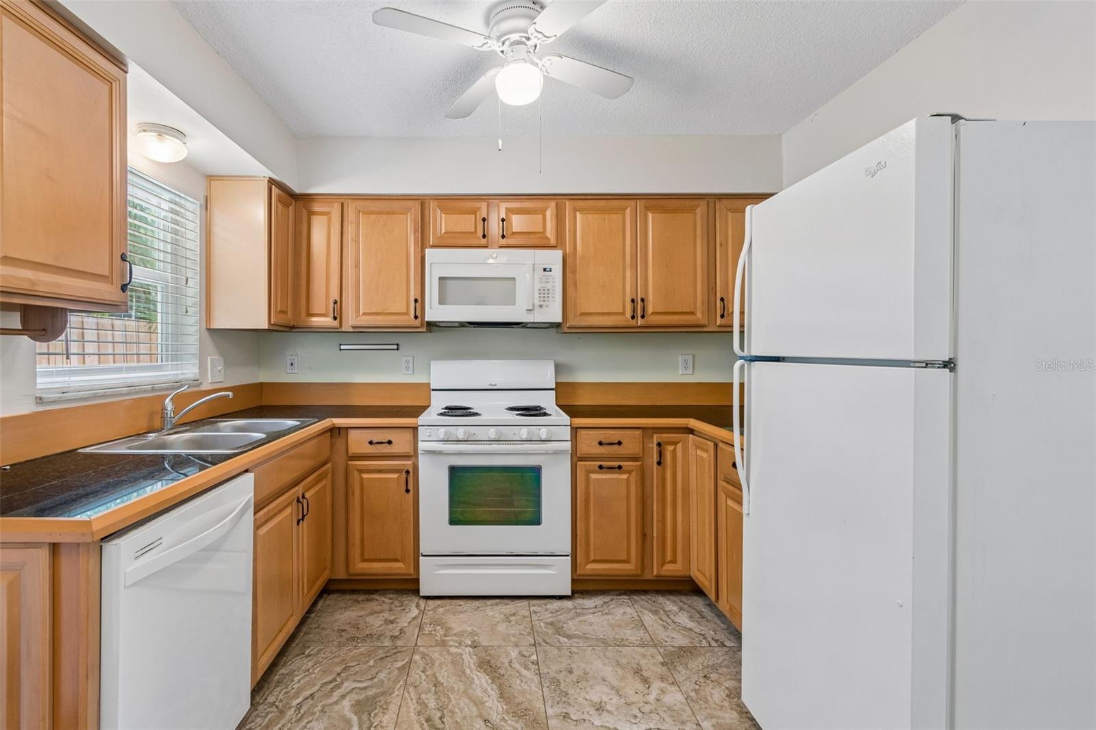 PASADENA ESTATES - Residential Income