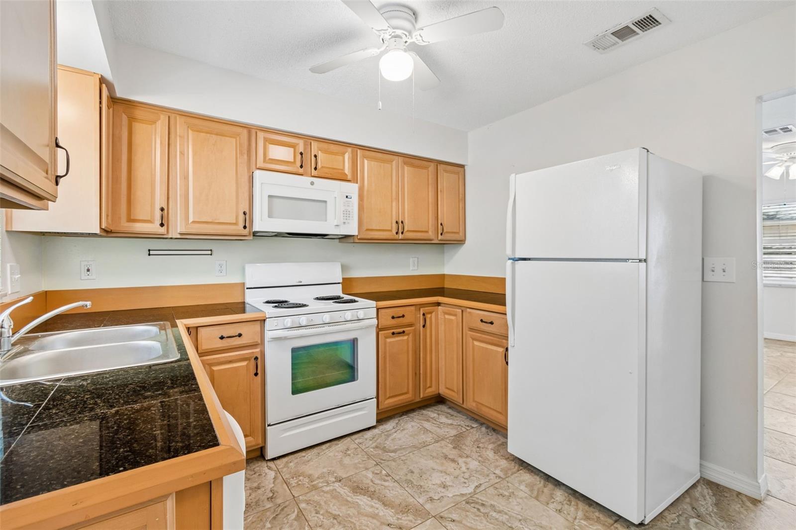 PASADENA ESTATES - Residential Income