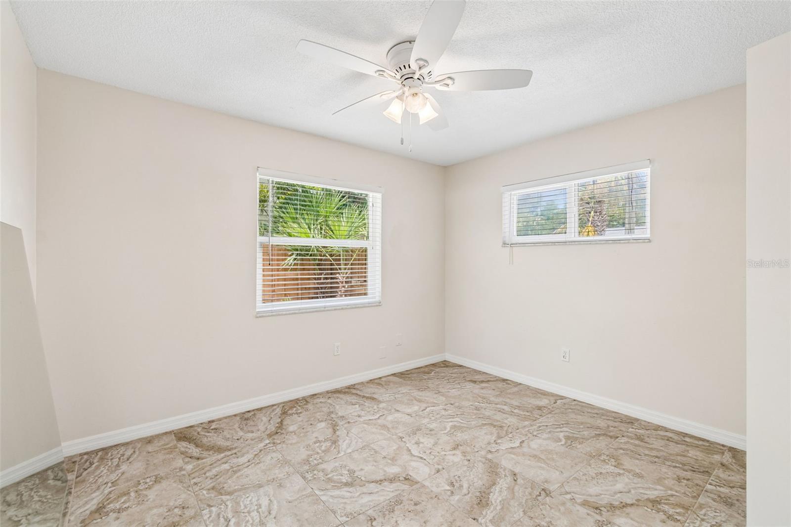 PASADENA ESTATES - Residential Income