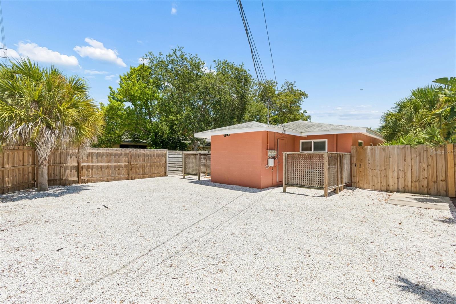PASADENA ESTATES - Residential Income