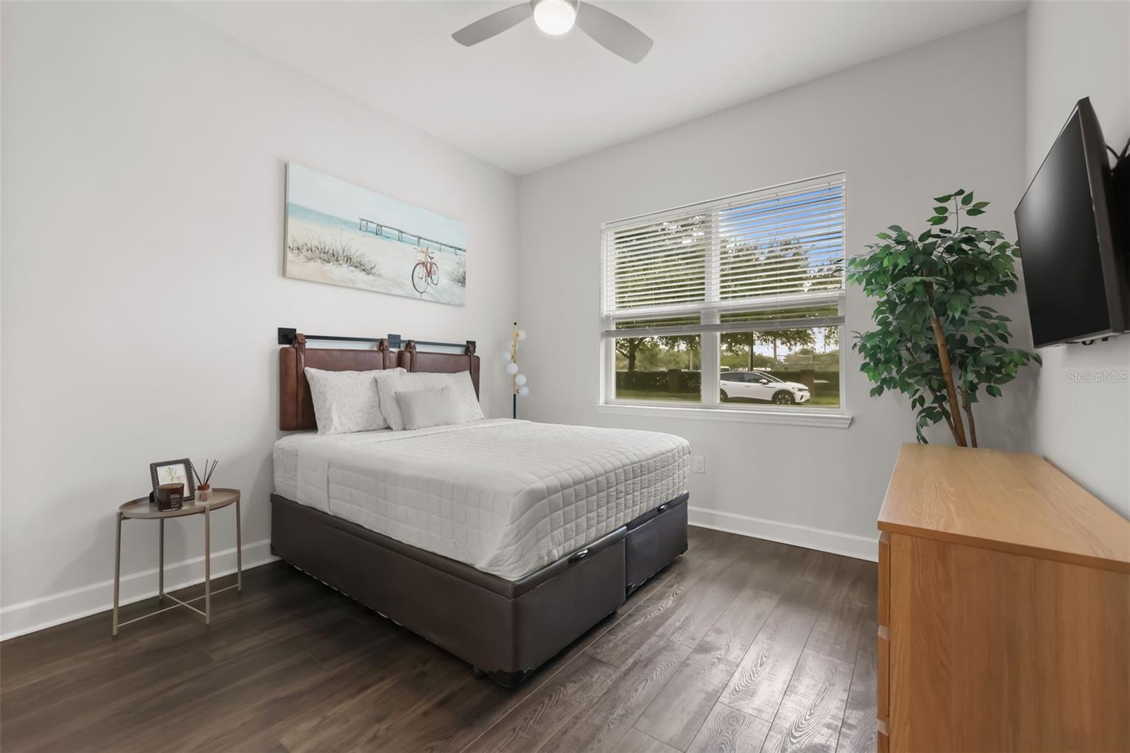 AVALON TWNHMS - Residential