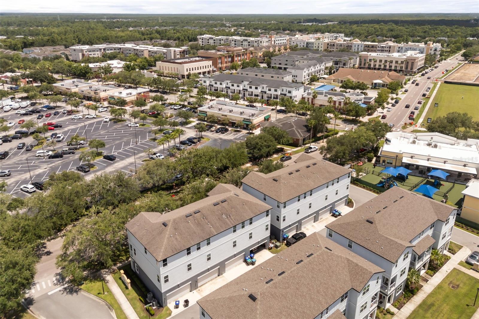 AVALON TWNHMS - Residential