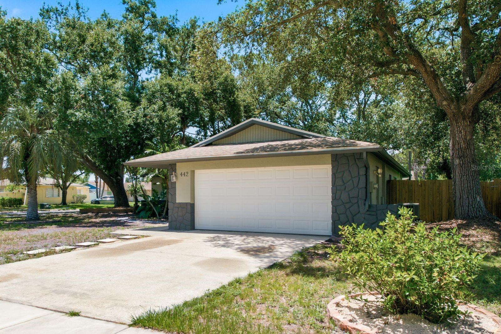 HARBOR PALMS UNIT ELEVEN LOT 451 - Residential