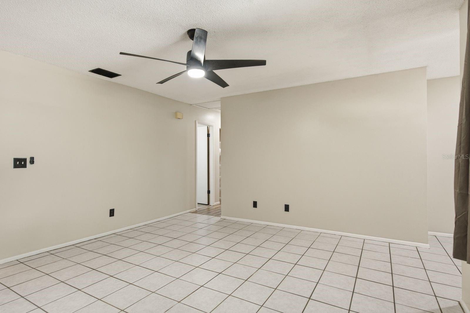 HARBOR PALMS UNIT ELEVEN LOT 451 - Residential