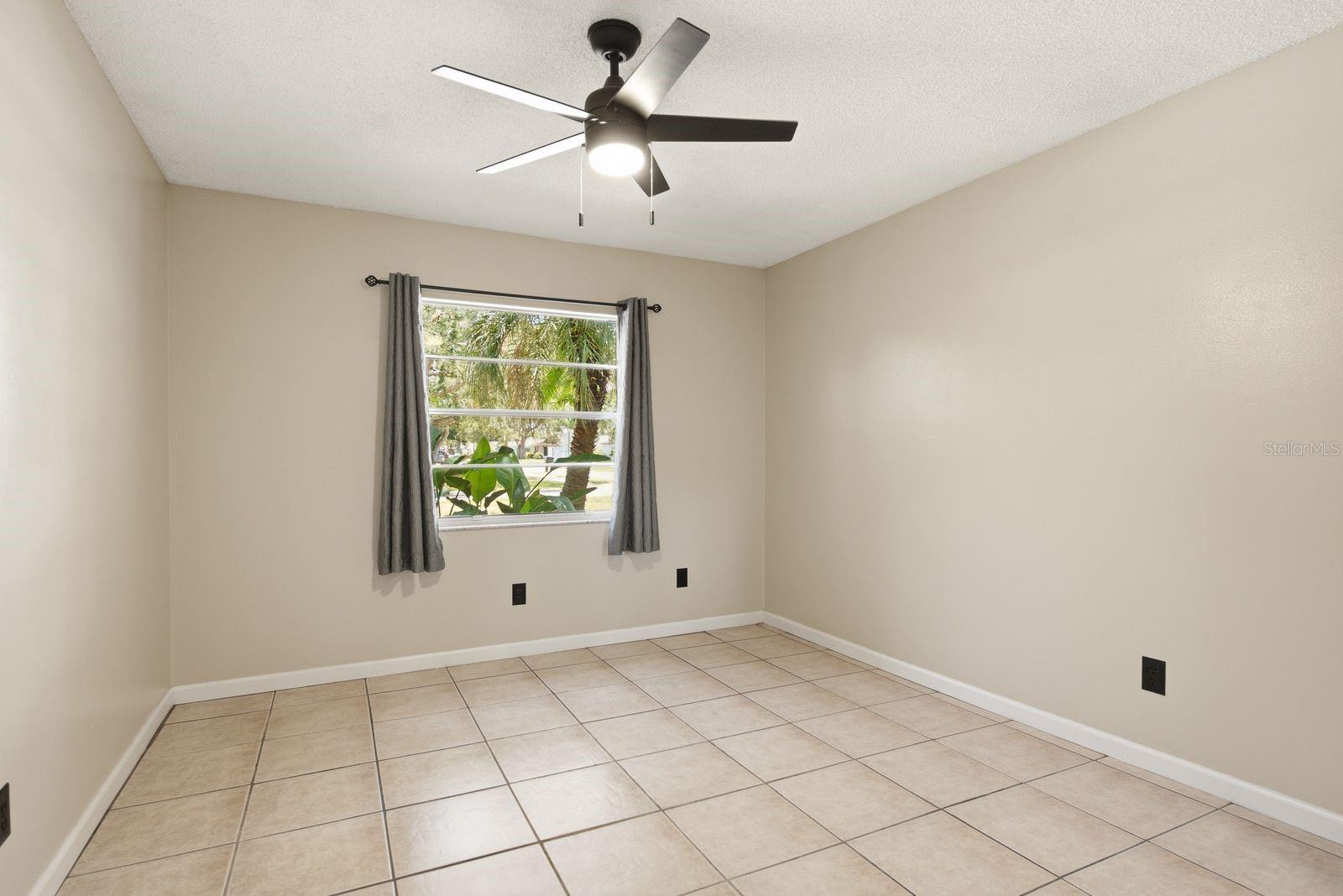 HARBOR PALMS UNIT ELEVEN LOT 451 - Residential
