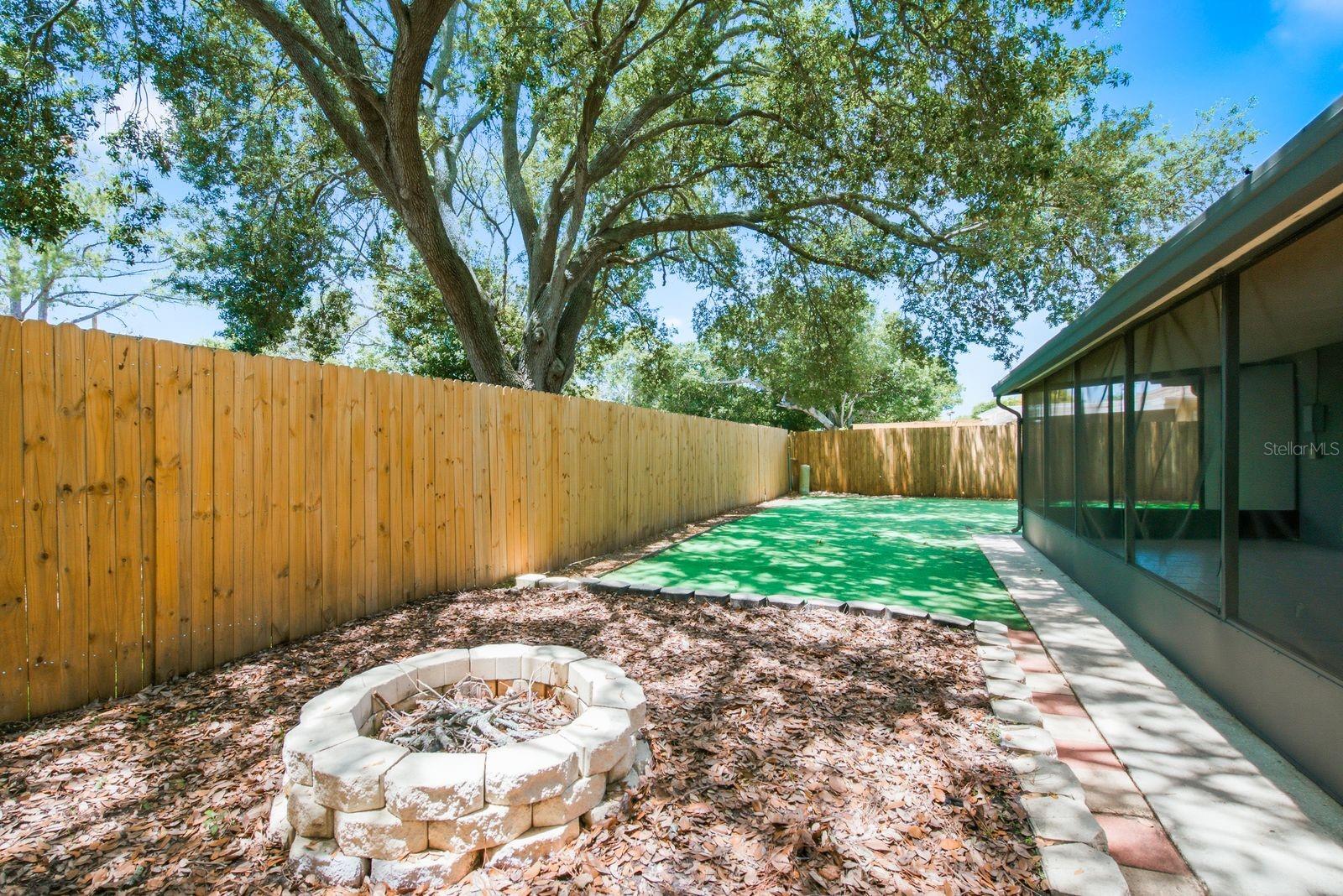 HARBOR PALMS UNIT ELEVEN LOT 451 - Residential